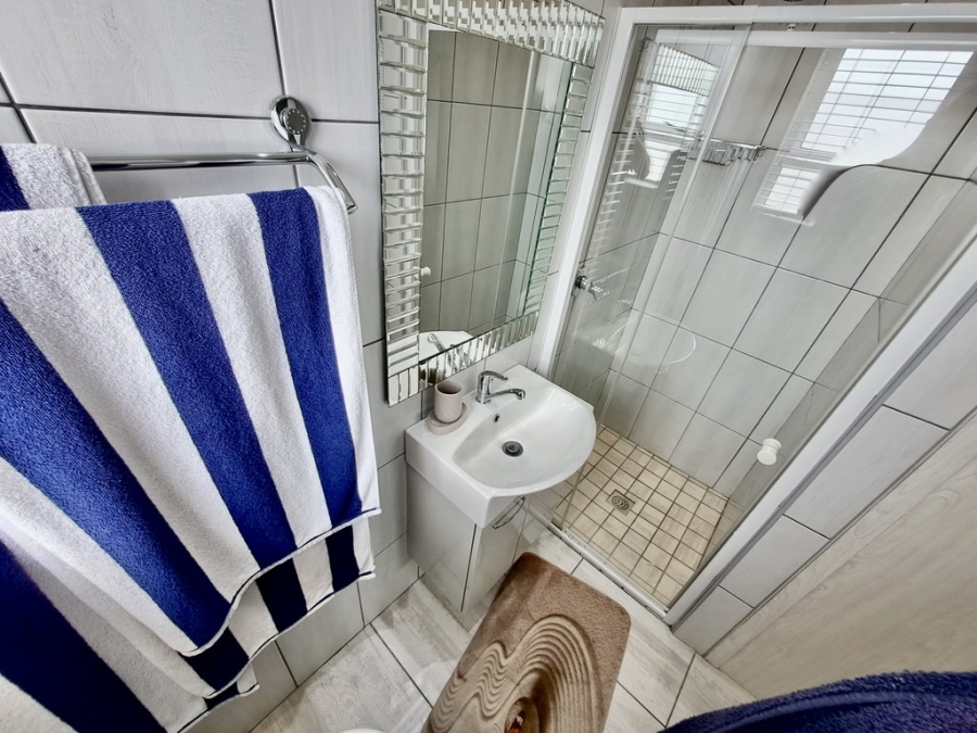 3 Bedroom Property for Sale in Yzerfontein Western Cape